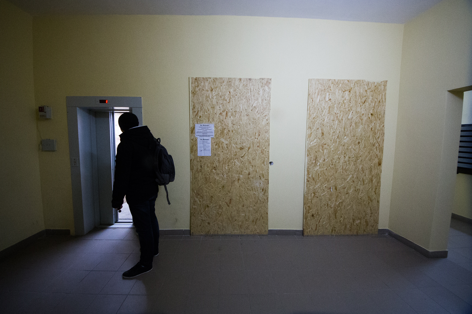 "Навіть повітря продали": як живуть постраждалі від афери Войцеховського в одному з недобудов Києва